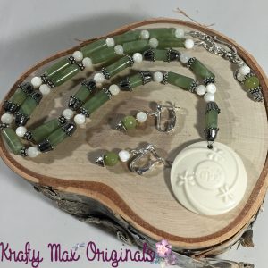Green Jade and Cream Mother of Pearl Necklace Set 1