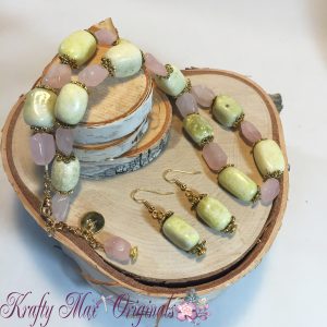 Pure Spring Green Howlite and Pink Quartz Necklace Set