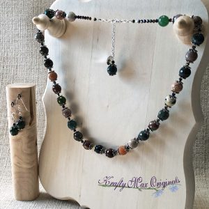 Mixed Faceted Agate with Flower End Caps and Swasrovski Crystals Necklace Set